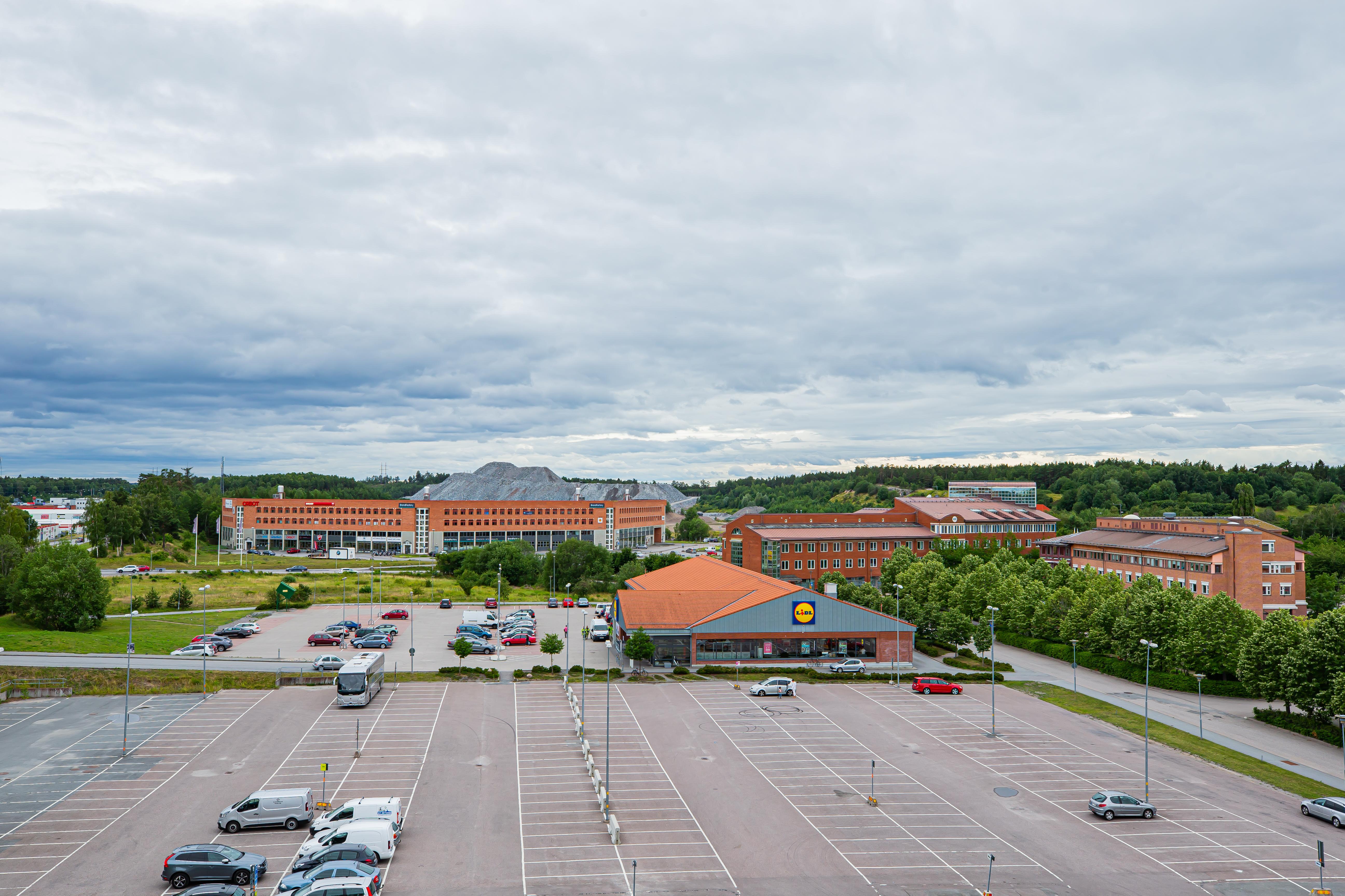 乌普兰斯韦斯比兹利普酒店 Upplands-Väsby 外观 照片