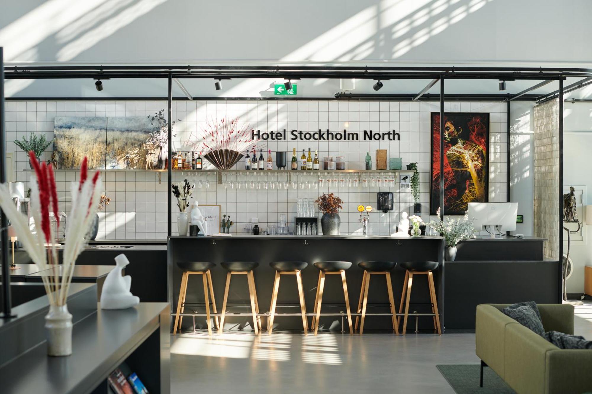乌普兰斯韦斯比兹利普酒店 Upplands-Väsby 外观 照片